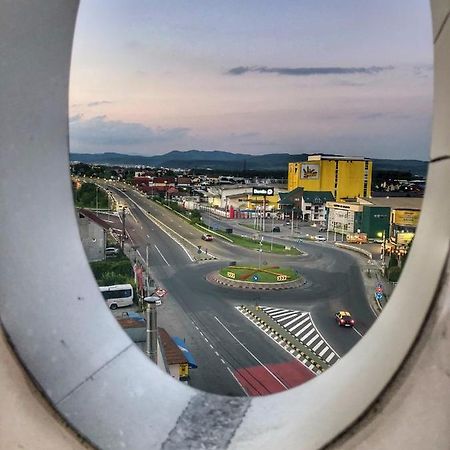 Hotel Crystal Palace Râmnicu Vâlcea 외부 사진